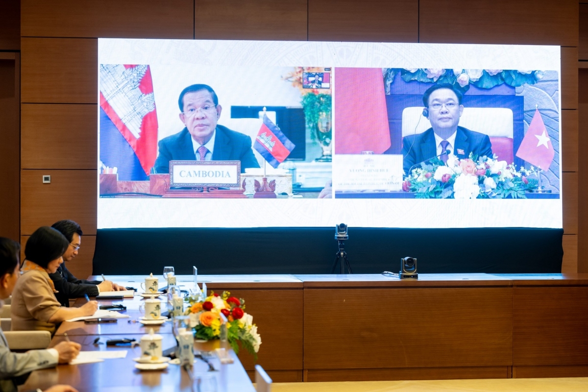 Cambodia prioritises strengthening cooperative relations with Vietnam